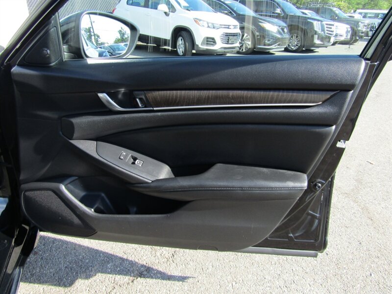 2019 Honda Accord EX-L,TECH PKG,COMFORT PKG,RVC,SILVER CERTIFIED - Photo 20 - Haddon Twp, NJ 08107