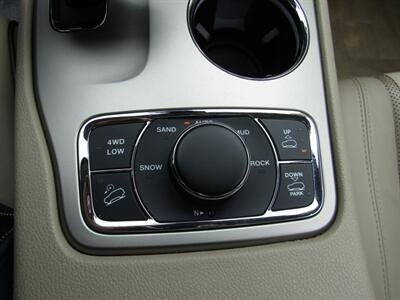 2014 Jeep Grand Cherokee OVERLAND,AWD,CONV PKG,PANO,SILVER CERTIFIED   - Photo 32 - Haddon Twp, NJ 08107