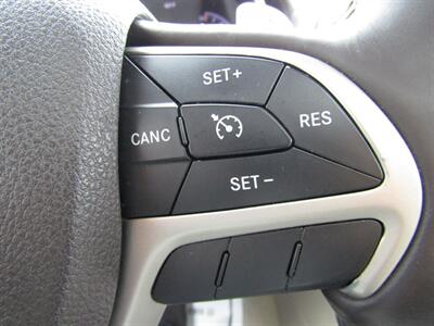 2014 Jeep Grand Cherokee OVERLAND,AWD,CONV PKG,PANO,SILVER CERTIFIED   - Photo 27 - Haddon Twp, NJ 08107