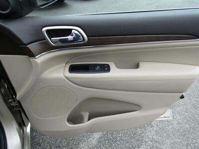 2014 Jeep Grand Cherokee OVERLAND,AWD,CONV PKG,PANO,SILVER CERTIFIED   - Photo 23 - Haddon Twp, NJ 08107