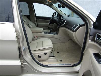 2014 Jeep Grand Cherokee OVERLAND,AWD,CONV PKG,PANO,SILVER CERTIFIED   - Photo 22 - Haddon Twp, NJ 08107