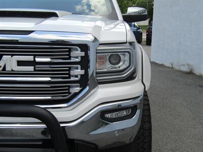 2018 GMC Sierra 1500 SLT - Photo 11 - Haddon Twp, NJ 08107