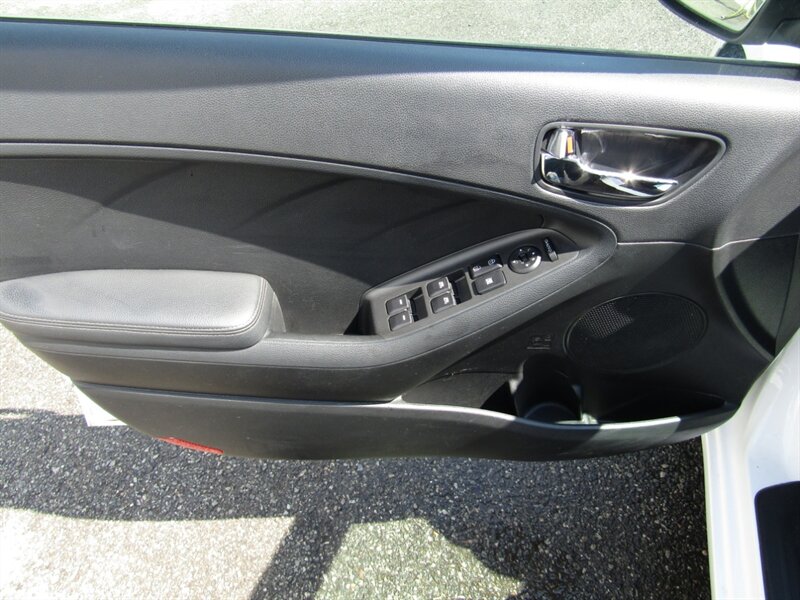2014 Kia Forte EX,CONV PKG.PWR PKG,SILVER CERTIFIED - Photo 11 - Haddon Twp, NJ 08107