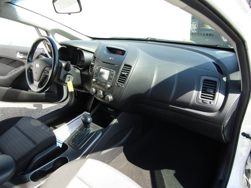 2014 Kia Forte EX,CONV PKG.PWR PKG,SILVER CERTIFIED - Photo 20 - Haddon Twp, NJ 08107