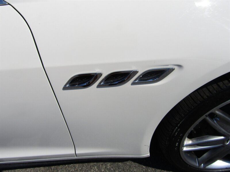 2017 Maserati Quattroporte AWD,NAV,COMFORT PKG,RVC,SILVER CERTIFIED - Photo 32 - Haddon Twp, NJ 08107