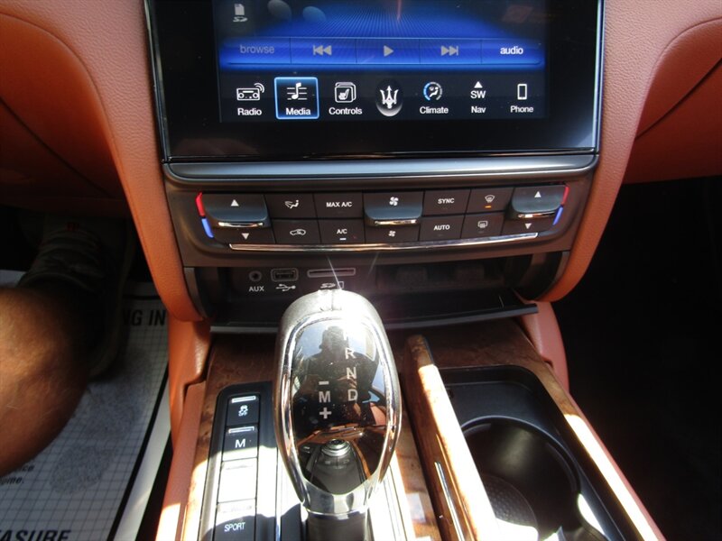 2017 Maserati Quattroporte AWD,NAV,COMFORT PKG,RVC,SILVER CERTIFIED - Photo 54 - Haddon Twp, NJ 08107