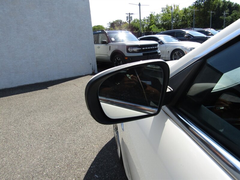 2017 Maserati Quattroporte AWD,NAV,COMFORT PKG,RVC,SILVER CERTIFIED - Photo 20 - Haddon Twp, NJ 08107