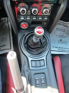 2018 Subaru BRZ TS,NAV,CONV PKG,RVC,SILVER CERTIFIED - Photo 25 - Haddon Twp, NJ 08107