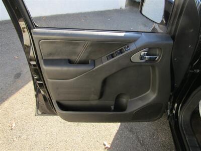 2015 Nissan Frontier PRO-4X   - Photo 34 - Haddon Twp, NJ 08107