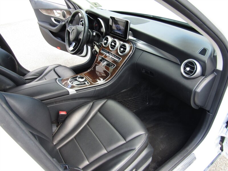2017 Mercedes Benz C 300 4MATIC photo 35