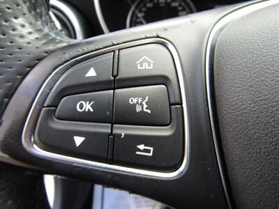 2017 Mercedes-Benz AWD,NAV,PREM 1 PKG,PANOROOF ,SILVER CERTIFIED   - Photo 44 - Haddon Twp, NJ 08107