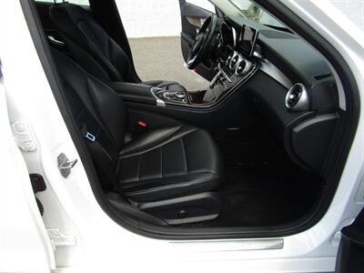 2017 Mercedes-Benz AWD,NAV,PREM 1 PKG,PANOROOF ,SILVER CERTIFIED   - Photo 41 - Haddon Twp, NJ 08107