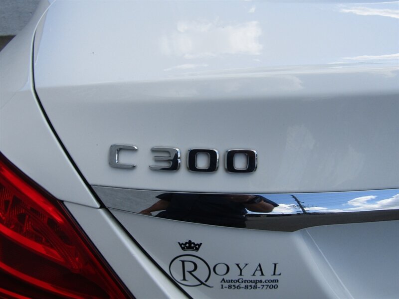2017 Mercedes Benz C 300 4MATIC photo 22