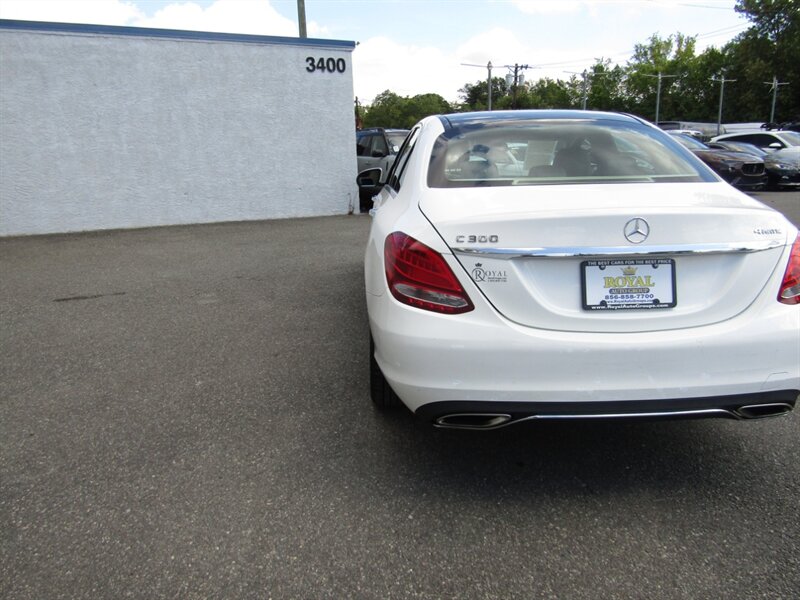 2017 Mercedes Benz C 300 4MATIC photo 24