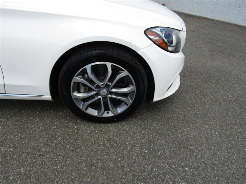 2017 Mercedes Benz C 300 4MATIC photo 16
