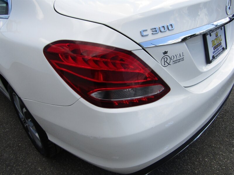 2017 Mercedes Benz C 300 4MATIC photo 21