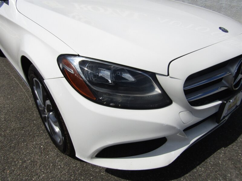 2017 Mercedes Benz C 300 4MATIC photo 9