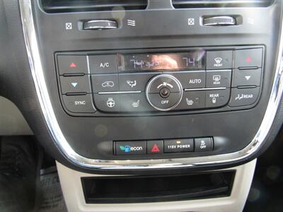2014 Chrysler Town & Country TOURING,NAV,DVD,PWR PKG,CONV PKG,SILVER CERTIFIED   - Photo 33 - Haddon Twp, NJ 08107