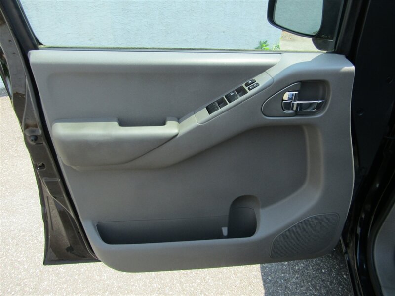 2013 Nissan Frontier SV4X4,CONV PKG,RVC,PWR PKG,SILVER CERTIFIED - Photo 23 - Haddon Twp, NJ 08107