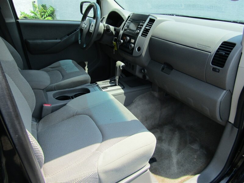 2013 Nissan Frontier SV4X4,CONV PKG,RVC,PWR PKG,SILVER CERTIFIED - Photo 26 - Haddon Twp, NJ 08107