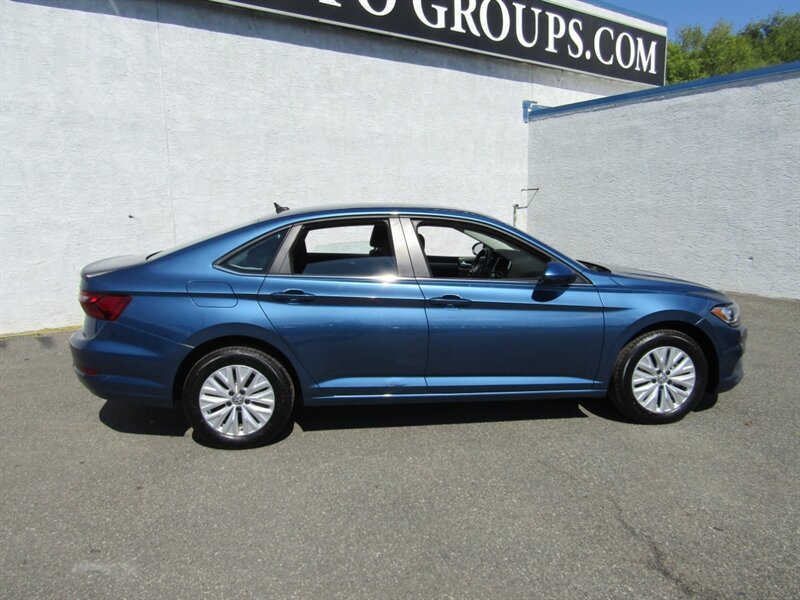 2020 Volkswagen Jetta SE   - Photo 8 - Haddon Twp, NJ 08107