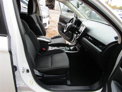 2020 Mitsubishi Outlander AWD, PREM PKG,CONV PKG,RVC,SILVER CERTIFIED   - Photo 47 - Haddon Twp, NJ 08107