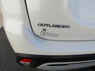 2020 Mitsubishi Outlander AWD, PREM PKG,CONV PKG,RVC,SILVER CERTIFIED   - Photo 21 - Haddon Twp, NJ 08107
