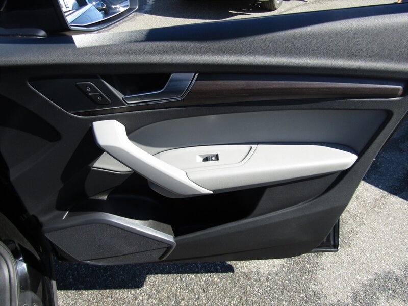 2022 Audi Q5 AWD,S LINE,PREM PKG,COMFORT PKG,SILVER CERTIFIED - Photo 47 - Haddon Twp, NJ 08107