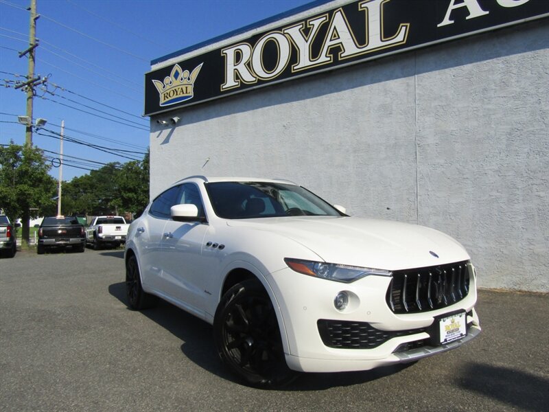 2018 Maserati Levante S GRANLUSSO,DR.ASST PKG AWD,,SILVER CERTFIED  