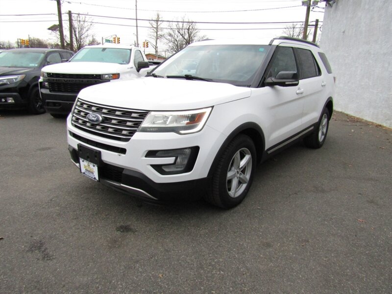 2017 Ford Explorer AWD,XLT,CONV PKG,RVC,SILVER CERTIFIED - Photo 3 - Haddon Twp, NJ 08107