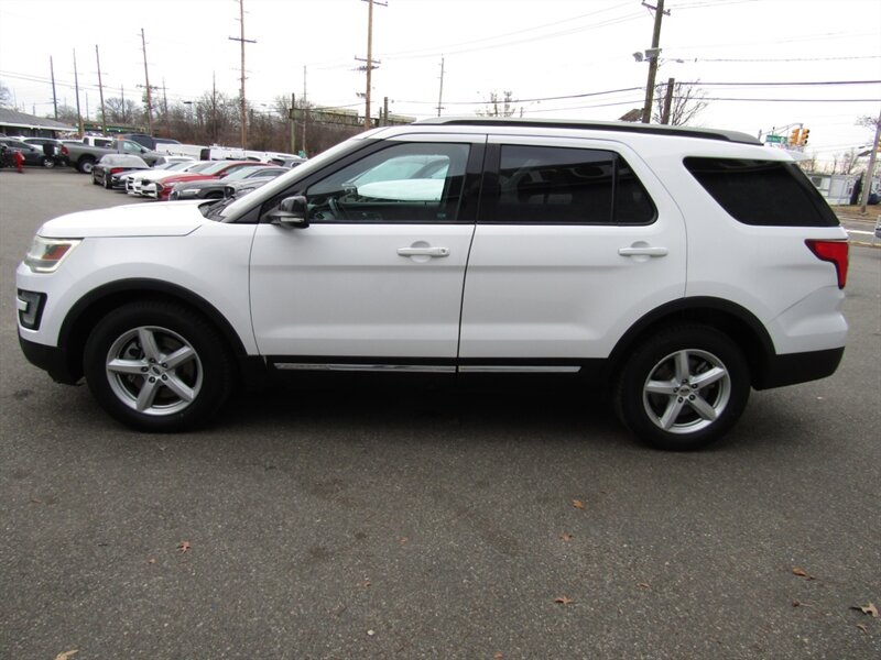 2017 Ford Explorer AWD,XLT,CONV PKG,RVC,SILVER CERTIFIED - Photo 4 - Haddon Twp, NJ 08107