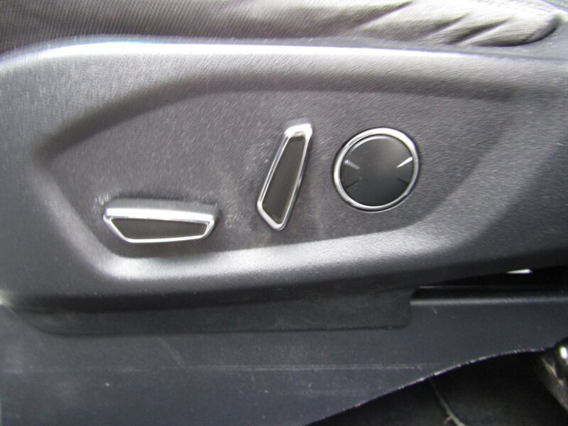 2017 Ford Explorer AWD,XLT,CONV PKG,RVC,SILVER CERTIFIED - Photo 16 - Haddon Twp, NJ 08107