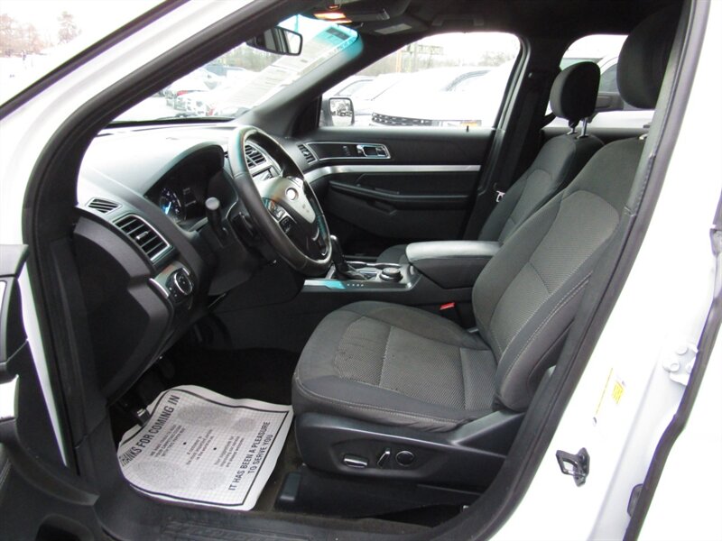 2017 Ford Explorer AWD,XLT,CONV PKG,RVC,SILVER CERTIFIED - Photo 15 - Haddon Twp, NJ 08107
