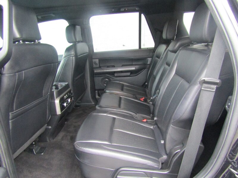 2019 Ford Expedition XLT - Photo 13 - Haddon Twp, NJ 08107
