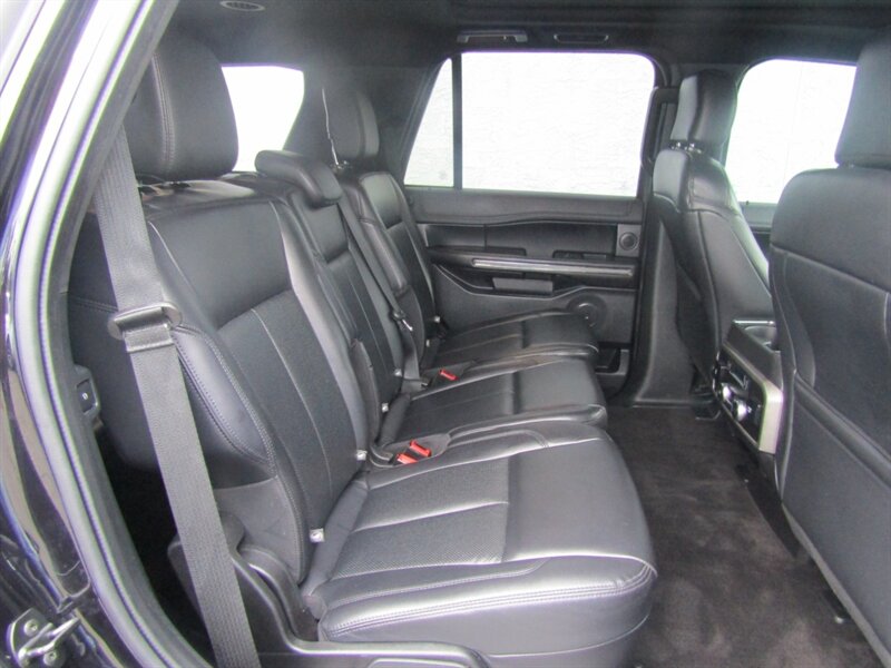2019 Ford Expedition XLT - Photo 16 - Haddon Twp, NJ 08107