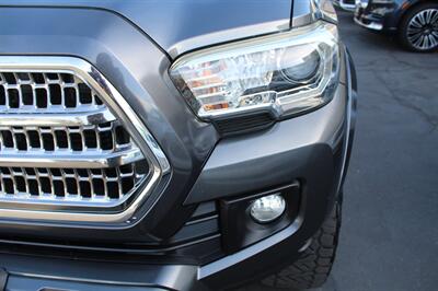 2016 Toyota Tacoma TRD   - Photo 11 - Sacramento, CA 95825
