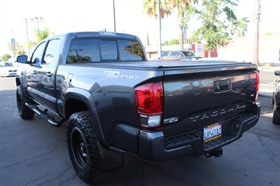 2016 Toyota Tacoma TRD   - Photo 5 - Sacramento, CA 95825