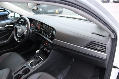 2019 Volkswagen Jetta SE - Photo 18 - Sacramento, CA 95825