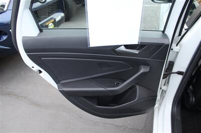 2019 Volkswagen Jetta SE - Photo 20 - Sacramento, CA 95825