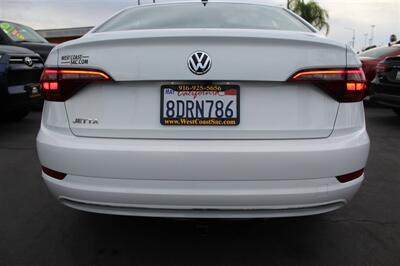 2019 Volkswagen Jetta SE - Photo 13 - Sacramento, CA 95825