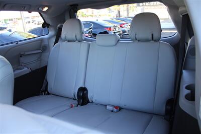 2015 Toyota Sienna XLE 8-Passenger   - Photo 32 - Sacramento, CA 95825