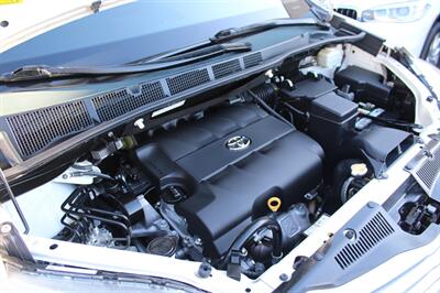 2015 Toyota Sienna XLE 8-Passenger   - Photo 43 - Sacramento, CA 95825