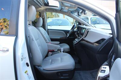 2015 Toyota Sienna XLE 8-Passenger   - Photo 23 - Sacramento, CA 95825