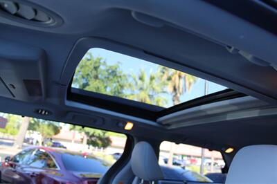 2015 Toyota Sienna XLE 8-Passenger   - Photo 26 - Sacramento, CA 95825