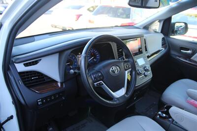 2015 Toyota Sienna XLE 8-Passenger   - Photo 19 - Sacramento, CA 95825