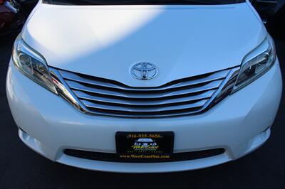 2015 Toyota Sienna XLE 8-Passenger   - Photo 9 - Sacramento, CA 95825