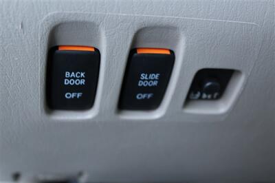 2009 Toyota Sienna Limited   - Photo 41 - Sacramento, CA 95825