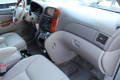 2009 Toyota Sienna Limited   - Photo 28 - Sacramento, CA 95825