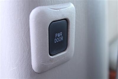 2009 Toyota Sienna Limited   - Photo 33 - Sacramento, CA 95825
