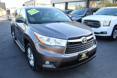 2014 Toyota Highlander Limited   - Photo 8 - Sacramento, CA 95825